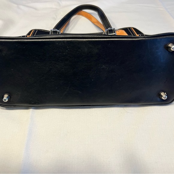 Coach Leather Hamptons 9605 Bag - Picture 8 of 8